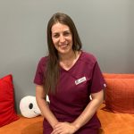 Jennifer Martínez, auxiliar dental de Clínica Dental Galindo: «Experiencia, capacitación y templanza son claves en la cirugía dental»