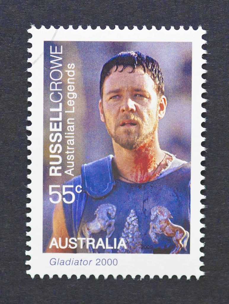 Sello postal australiano con la imagen del actor Russell Crowe, protagonista de Gladiator